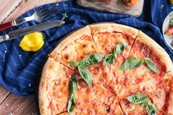 This week, we discuss pizzas, KDrama, festivals and our love for restaurants. This week, we discuss pizzas, KDrama, festivals and our love for restaurants.