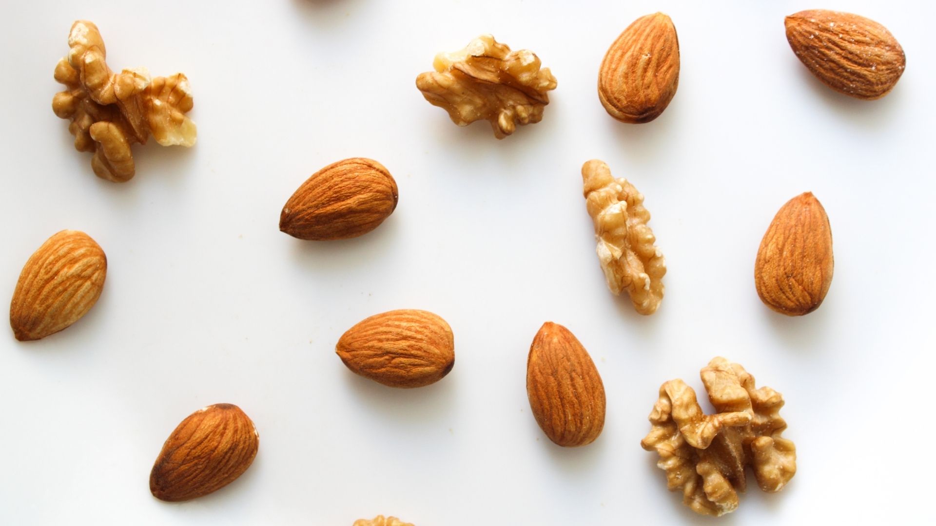 Benefits of Consuming Almonds, Walnuts and Anjeers Daily India Food