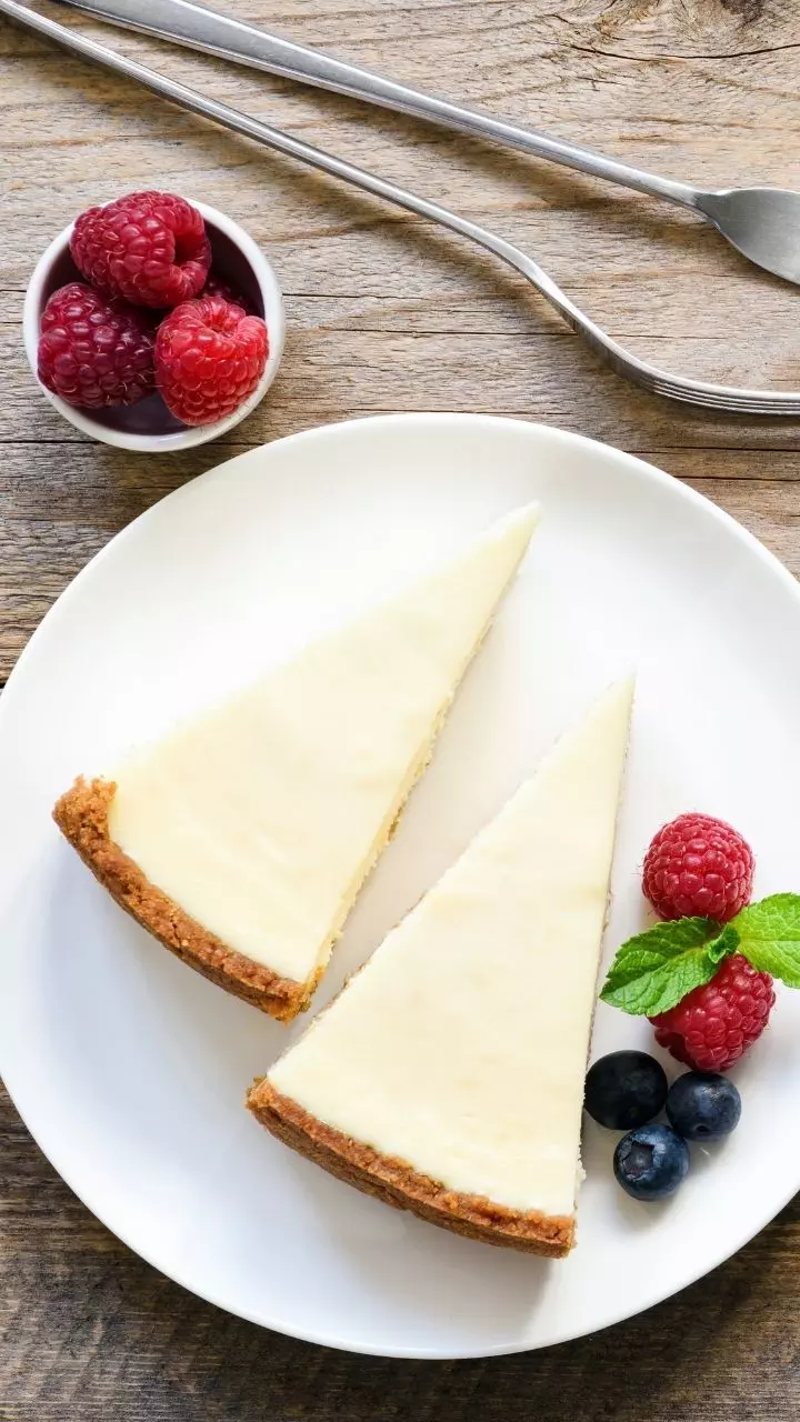 6 cheesecake recipes so good, you wont mind losing a F.R.I.E.N.D over it