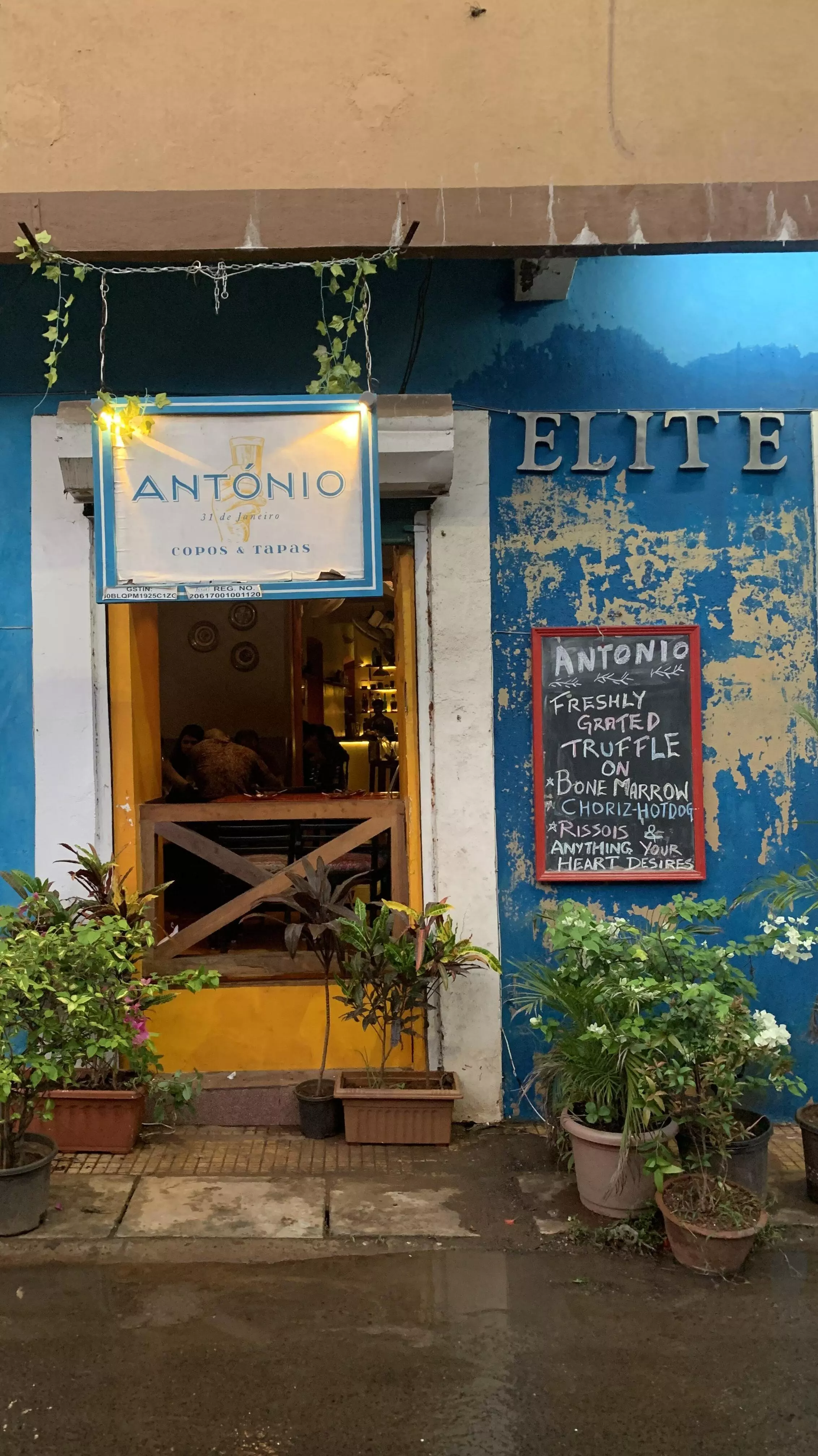 For all the wanderlusters, António, Goa, calls you home!
