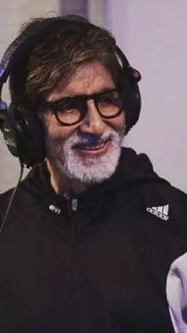 Check out these 4 classic moments where Big B and food never failed to make us laugh