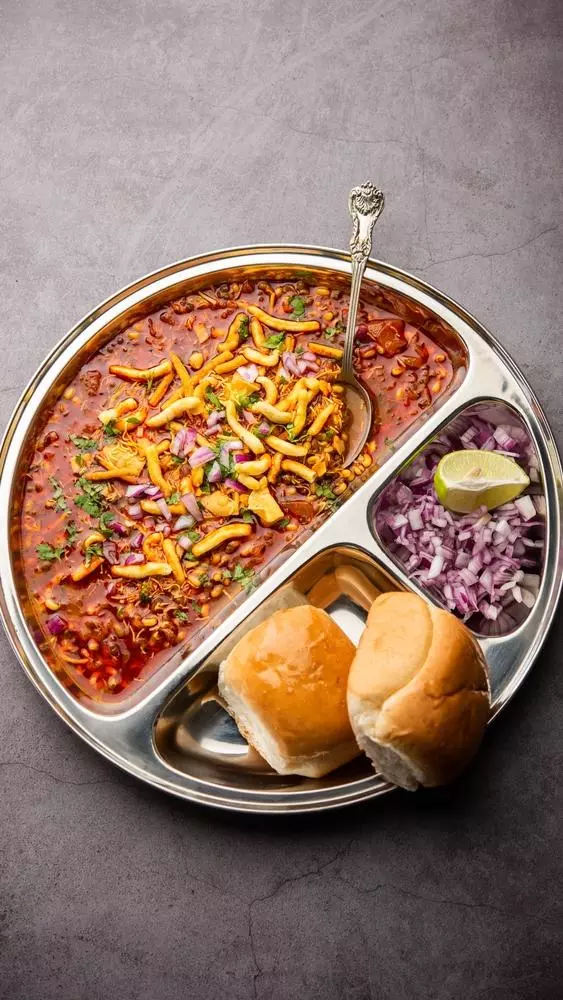 Check out these 5 authentic Maharashtrian dishes