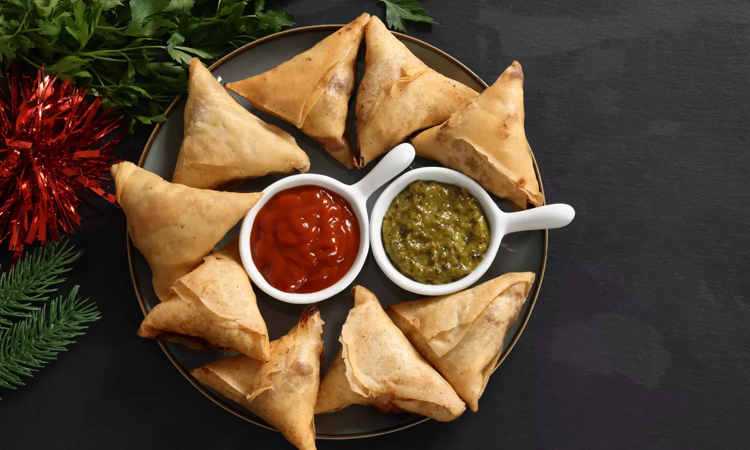 Cheesy Cocktail Samosa
