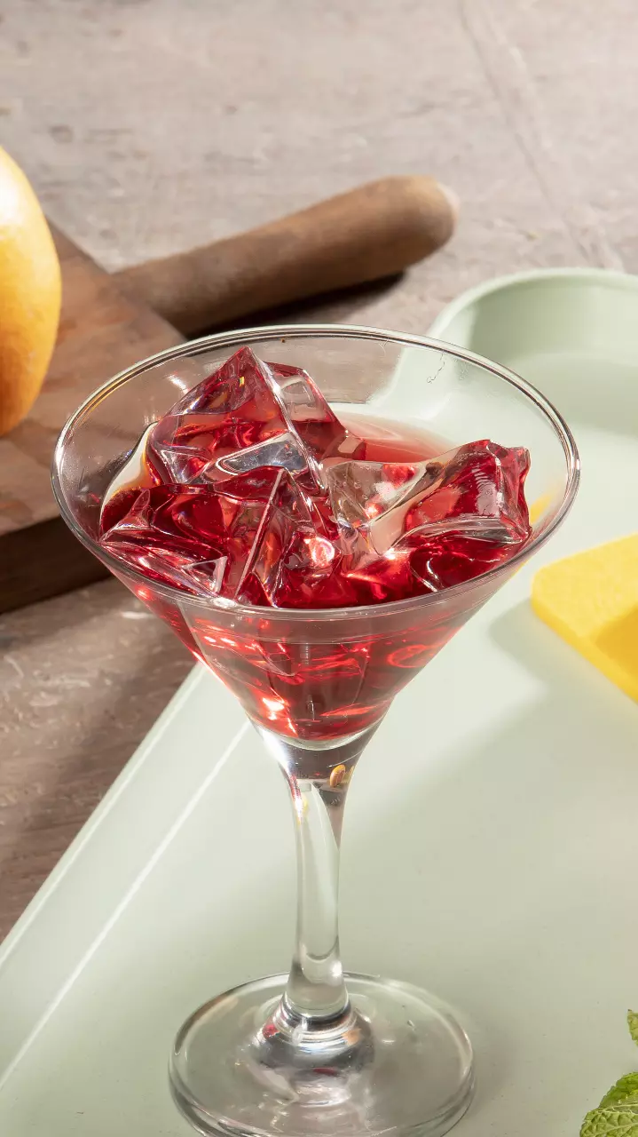 Spice Up Sangria Day With These 5 Amazing Sangria Drinks