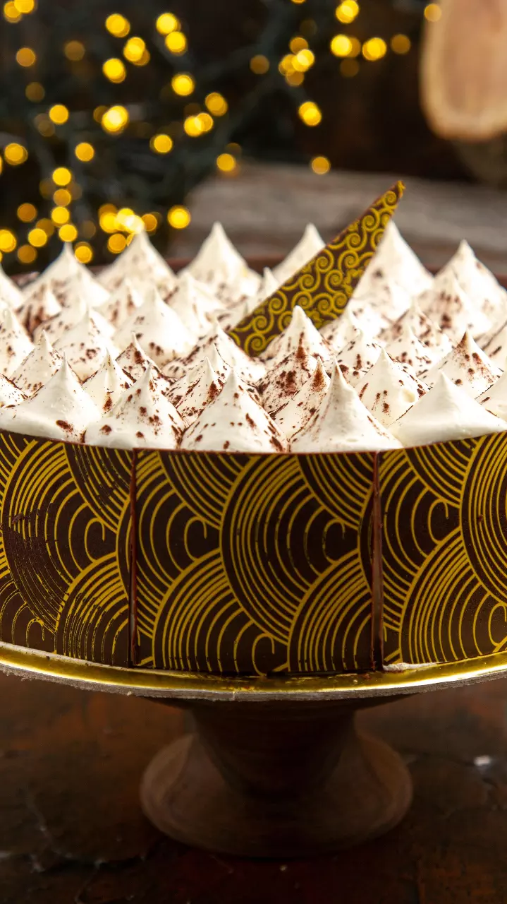5 Cakes to Sweeten Your New Year Countdown