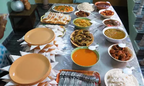 CHRISTMAS STEEPED IN SPICE CHRISTMAS STEEPED IN SPICE