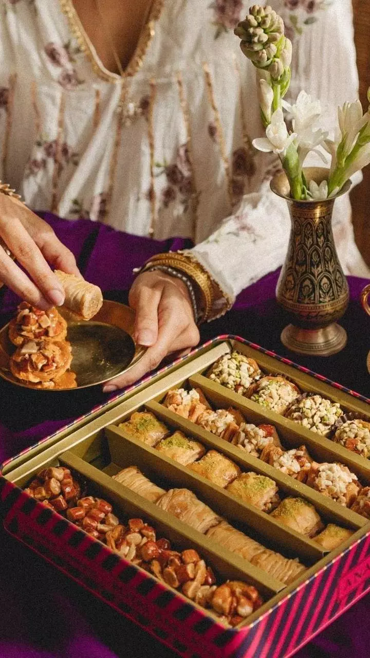 5 Eid Gift Boxes Packed with Sweet Surprises for Festive Gifting 5 Eid Gift Boxes Packed with Sweet Surprises for Festive Gifting